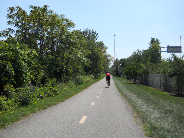 The Olantangy Trail is a nice ride and is marked with a center line. There are many side spur bicycle path connectors and the center line can help to keep you on the main trail.
